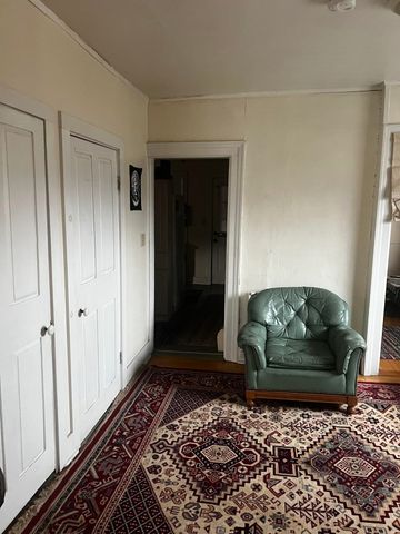 28 Brook Street, Brattleboro, VT 05301