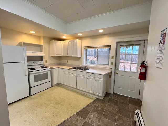 28 Brook Street, Brattleboro, VT 05301