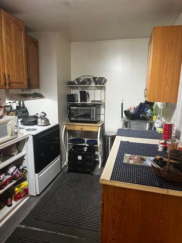 28 Brook Street, Brattleboro, VT 05301