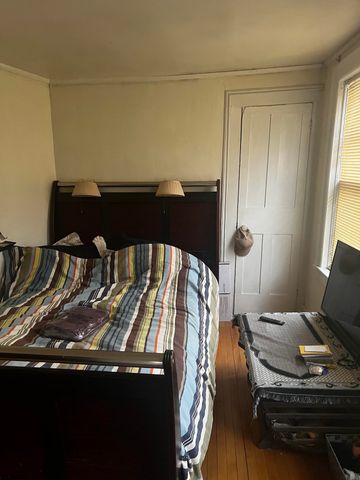 28 Brook Street, Brattleboro, VT 05301