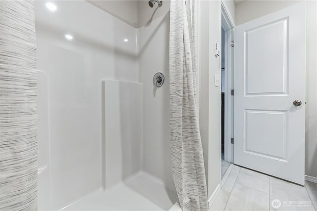34160 Pinnacle Peak Avenue SE, Black Diamond, WA 98010