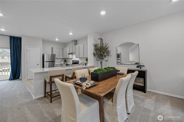 34160 Pinnacle Peak Avenue SE, Black Diamond, WA 98010