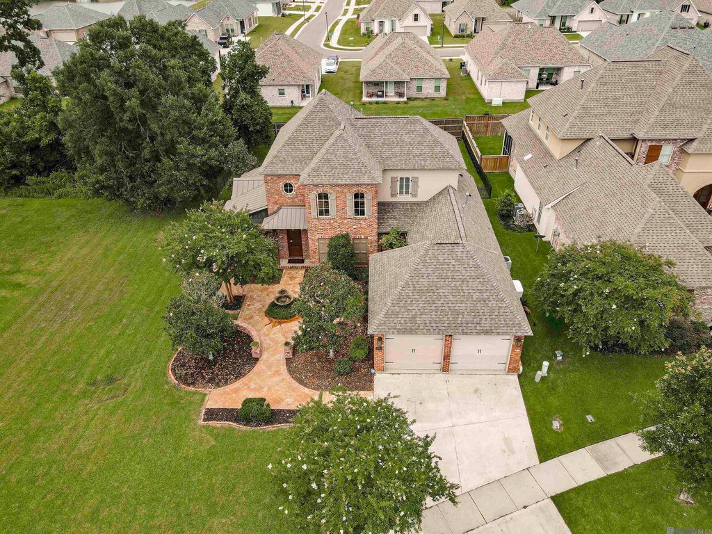 1944 Royal Troon Ct, Zachary, LA 70791