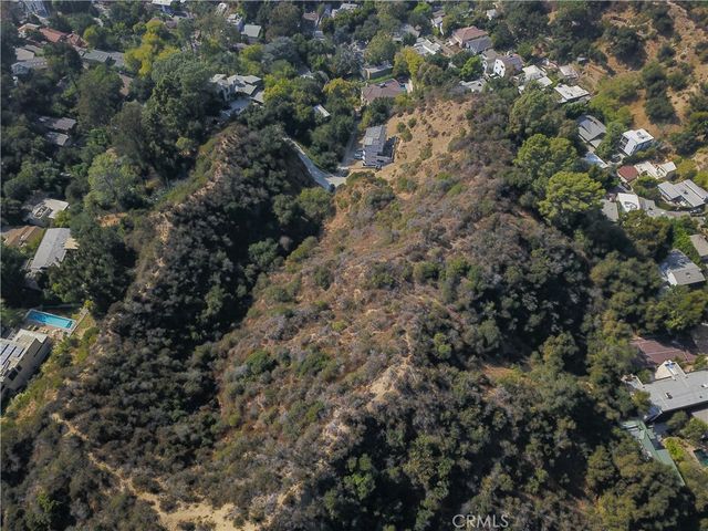 10331 W Tupelo Lane, Los Angeles, CA 90077