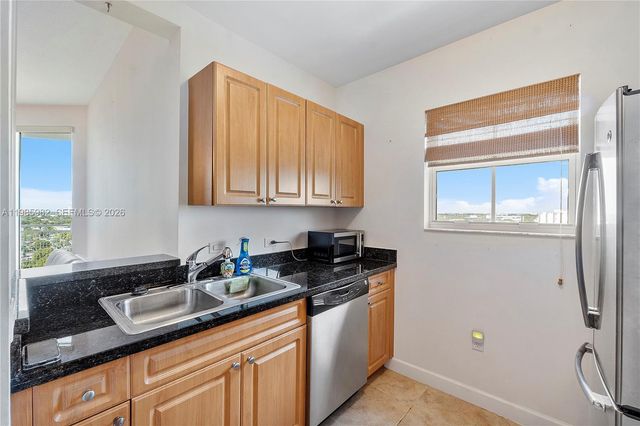 2600 SW 27th Ave PH07, Miami, FL 33133