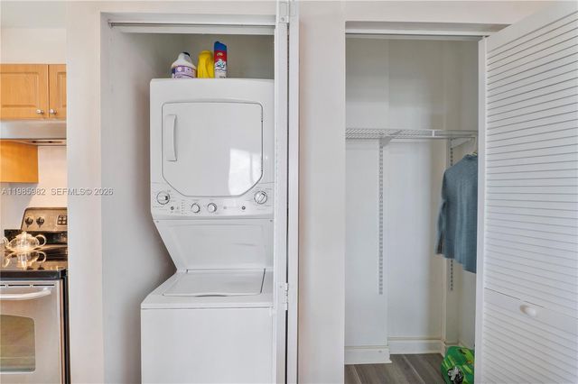 2600 SW 27th Ave PH07, Miami, FL 33133