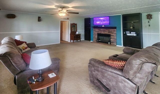 3452 Seventy Six Falls Road Road, Albany, KY 42602