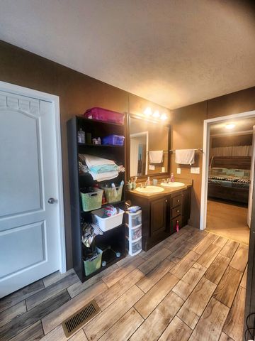 3452 Seventy Six Falls Road Road, Albany, KY 42602