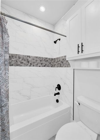 9801 Rebel Road, Gravette, AR 72736