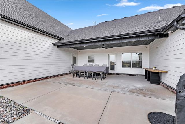 9801 Rebel Road, Gravette, AR 72736