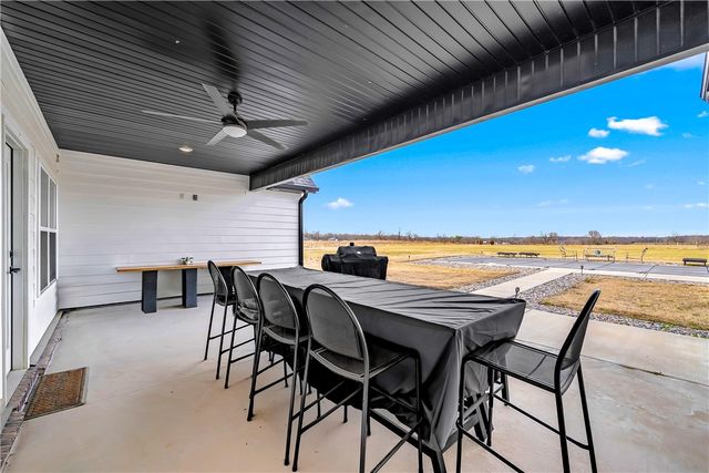 9801 Rebel Road, Gravette, AR 72736