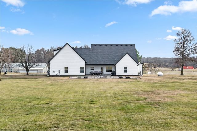 9801 Rebel Road, Gravette, AR 72736