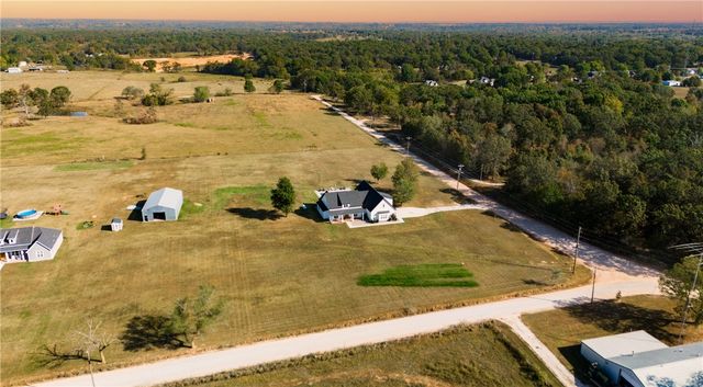9801 Rebel Road, Gravette, AR 72736