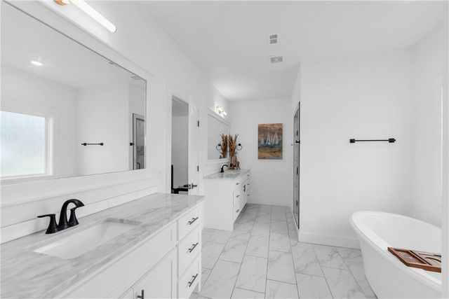 9801 Rebel Road, Gravette, AR 72736