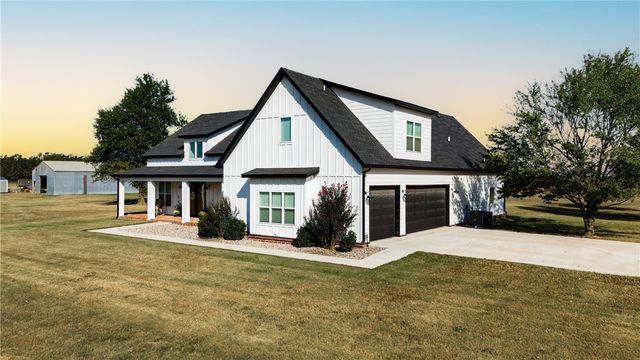 9801 Rebel Road, Gravette, AR 72736