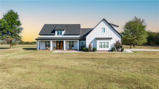 9801 Rebel Road, Gravette, AR 72736