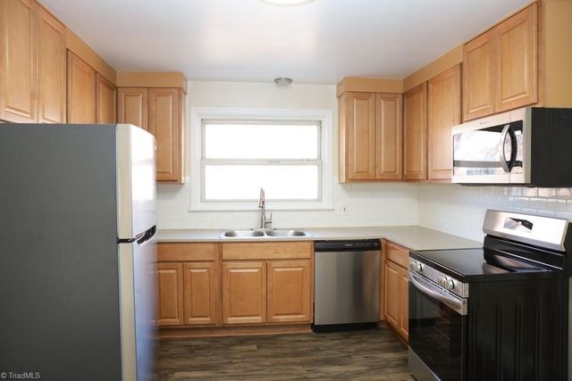 1708 Walker Avenue B, Greensboro, NC 27403