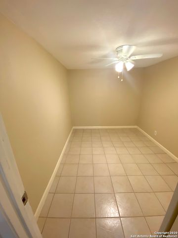 8531 Stonebridge Apt 1, San Antonio, TX 78240