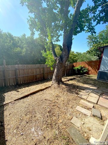 8531 Stonebridge Apt 1, San Antonio, TX 78240