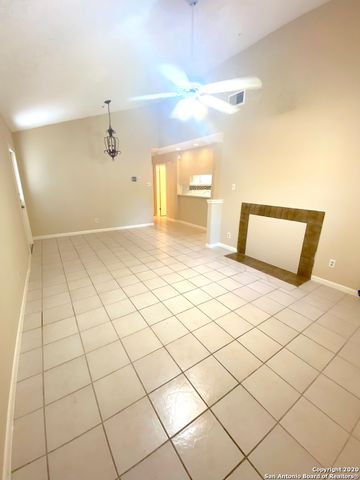 8531 Stonebridge Apt 1, San Antonio, TX 78240