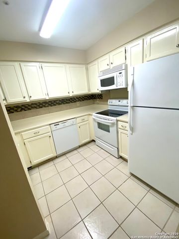 8531 Stonebridge Apt 1, San Antonio, TX 78240