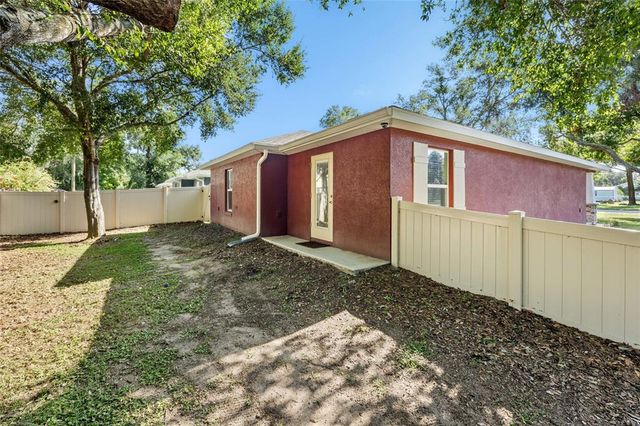514 WASHINGTON AVENUE, Eustis, FL 32726