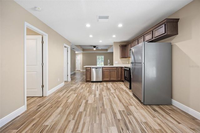 514 WASHINGTON AVENUE, Eustis, FL 32726