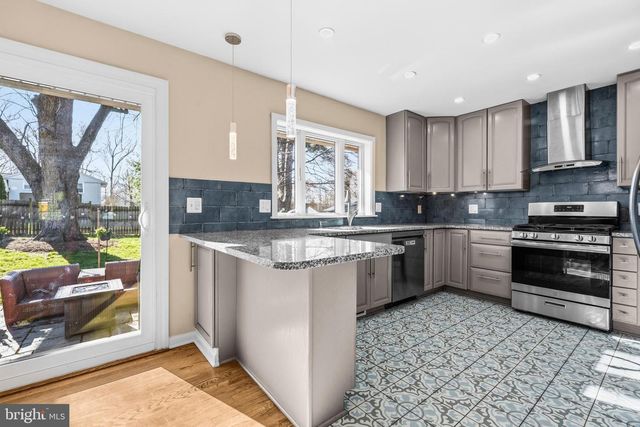 5404 NUTTING DR, Springfield, VA 22151