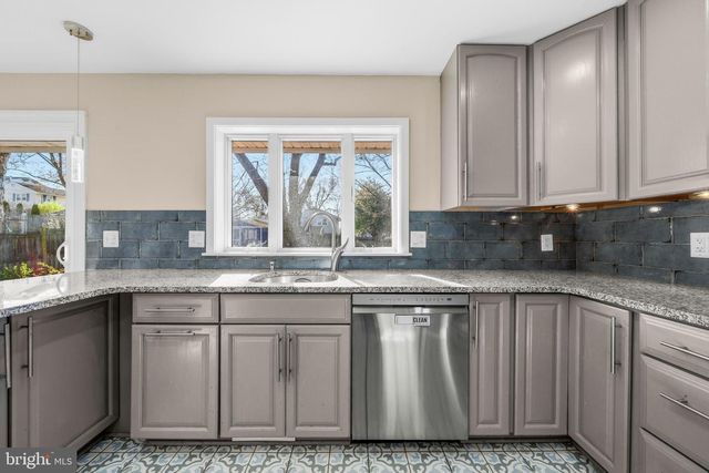 5404 NUTTING DR, Springfield, VA 22151