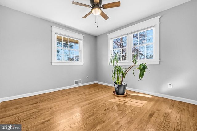 5404 NUTTING DR, Springfield, VA 22151