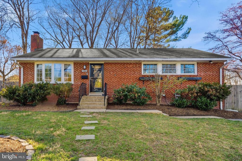 5404 NUTTING DR, Springfield, VA 22151