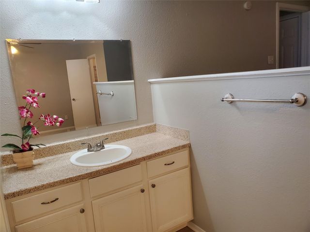 5305 Woodville Lane, Pearland, TX 77584