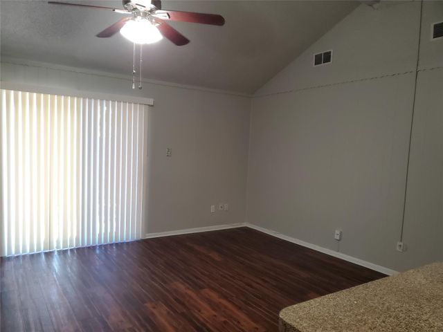 5305 Woodville Lane, Pearland, TX 77584