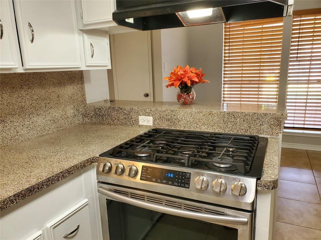 5305 Woodville Lane, Pearland, TX 77584