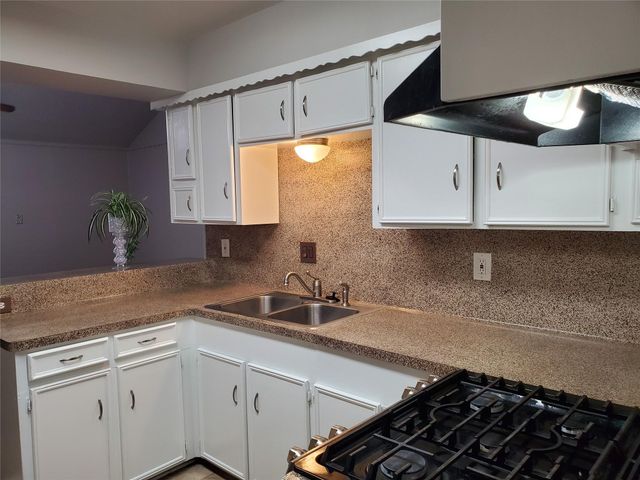 5305 Woodville Lane, Pearland, TX 77584