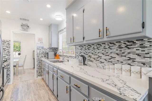 7230 Case Avenue, Sun Valley, CA 91352