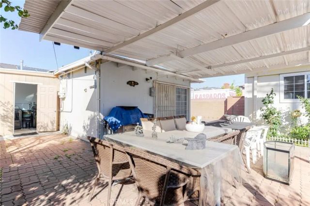 7230 Case Avenue, Sun Valley, CA 91352