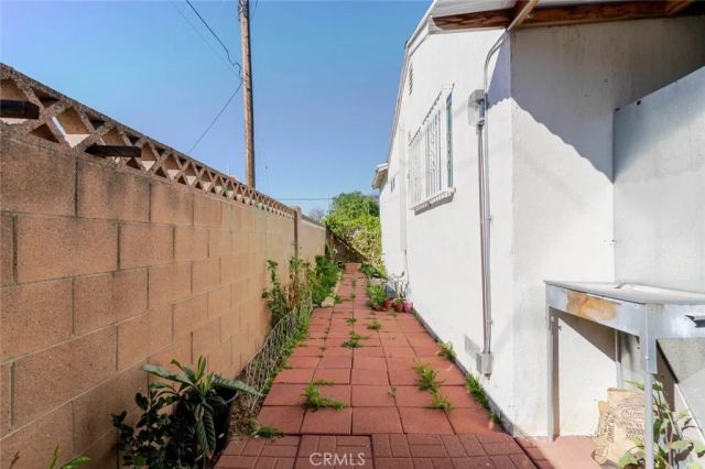 7230 Case Avenue, Sun Valley, CA 91352