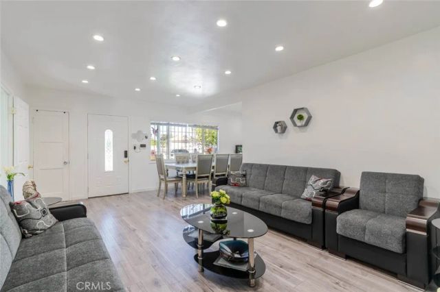 7230 Case Avenue, Sun Valley, CA 91352