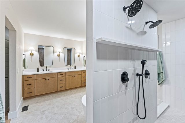 1 Bankfoot Drive, Bella Vista, AR 72715