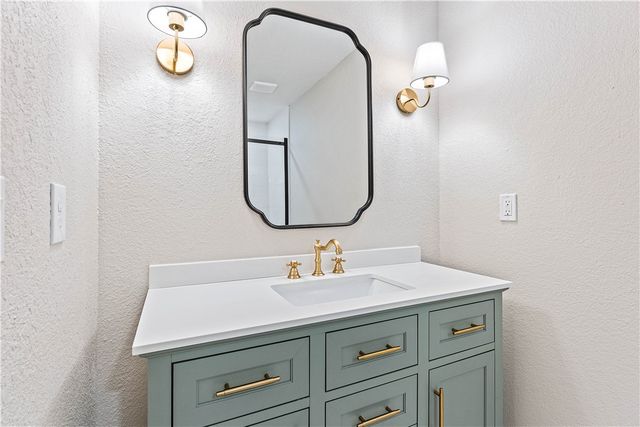 1 Bankfoot Drive, Bella Vista, AR 72715