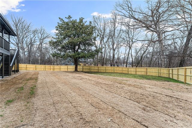 1 Bankfoot Drive, Bella Vista, AR 72715