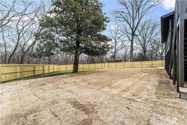 1 Bankfoot Drive, Bella Vista, AR 72715