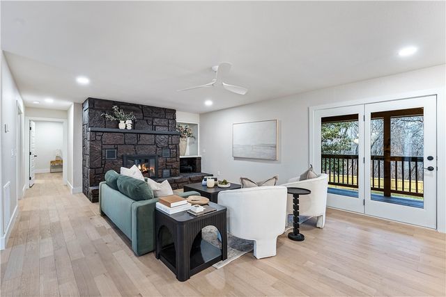 1 Bankfoot Drive, Bella Vista, AR 72715