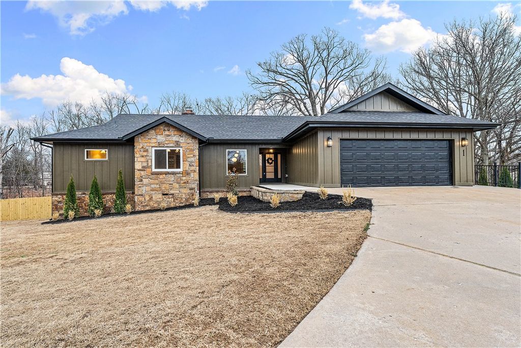 1 Bankfoot Drive, Bella Vista, AR 72715