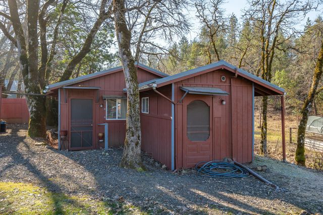 3300 Cloverlawn Drive, Grants Pass, OR 97527