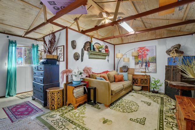 3300 Cloverlawn Drive, Grants Pass, OR 97527