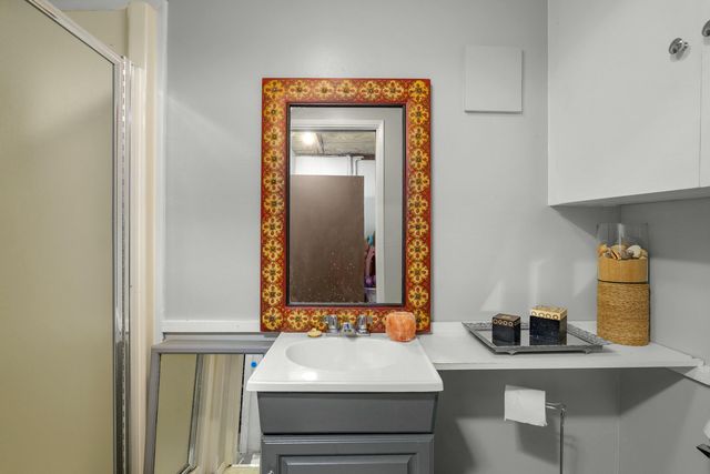 3300 Cloverlawn Drive, Grants Pass, OR 97527