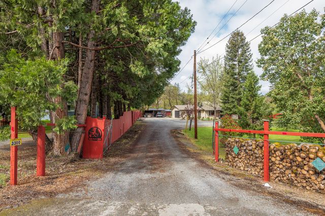 3300 Cloverlawn Drive, Grants Pass, OR 97527