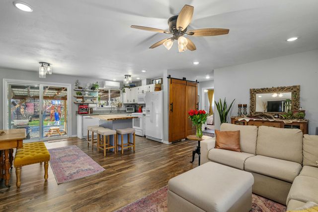 3300 Cloverlawn Drive, Grants Pass, OR 97527